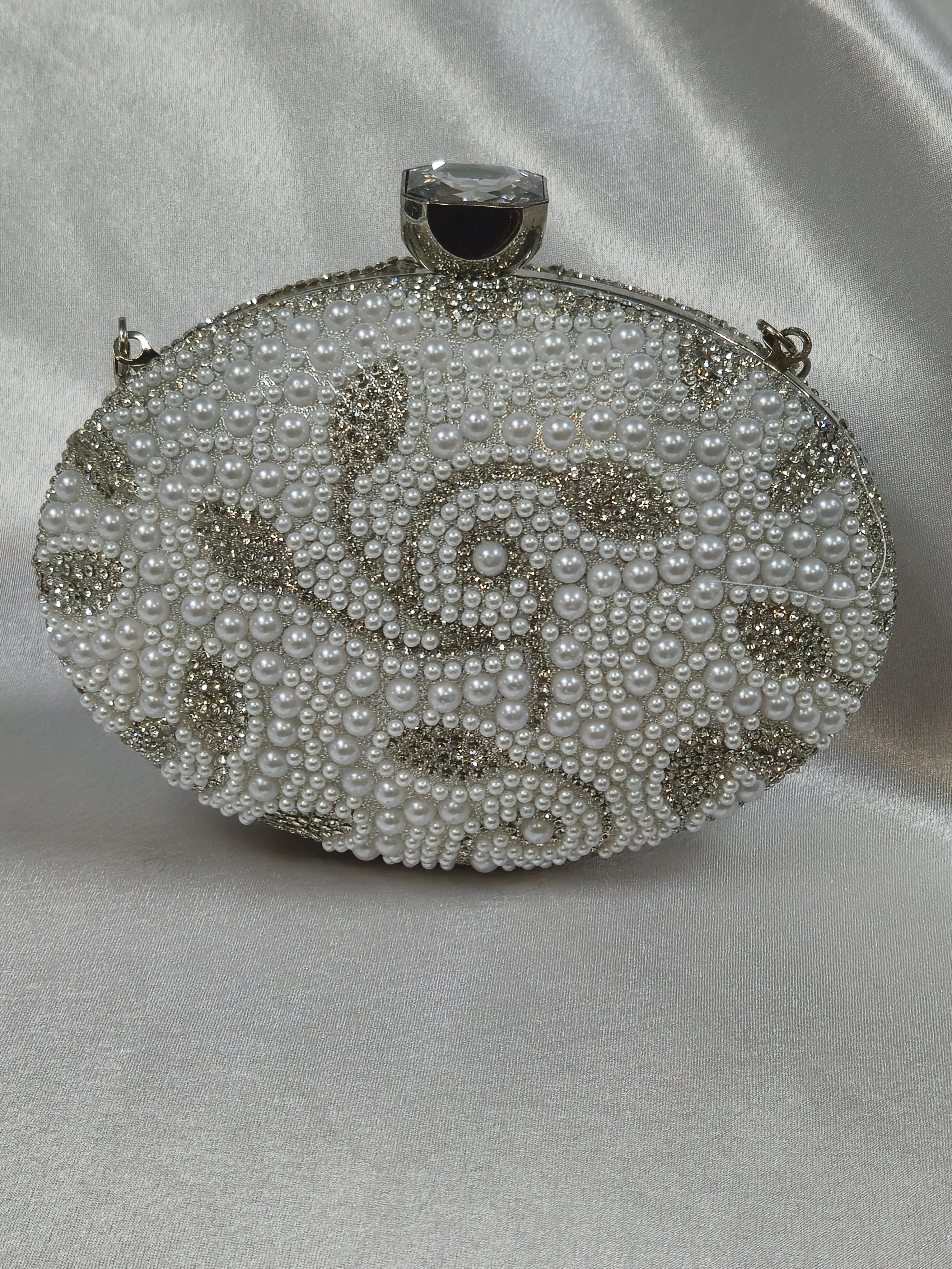 White Floral Pattern Purse