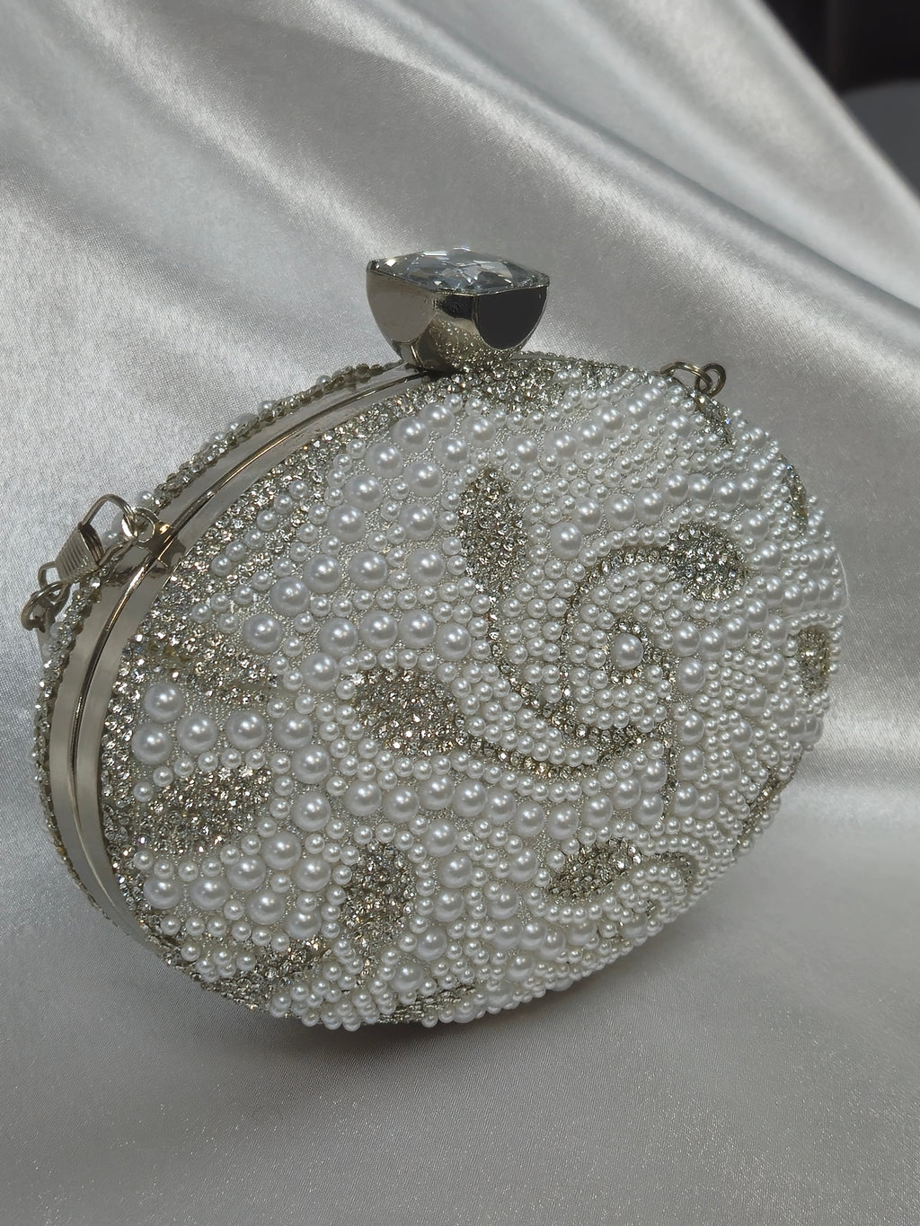 White Floral Pattern Purse